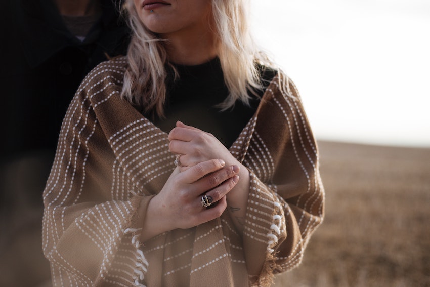6 Pieces of Sun Protection Clothing for Women: Protecting Skin from the Sun! 3 sun shawl